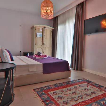 Alacaat Hotel
